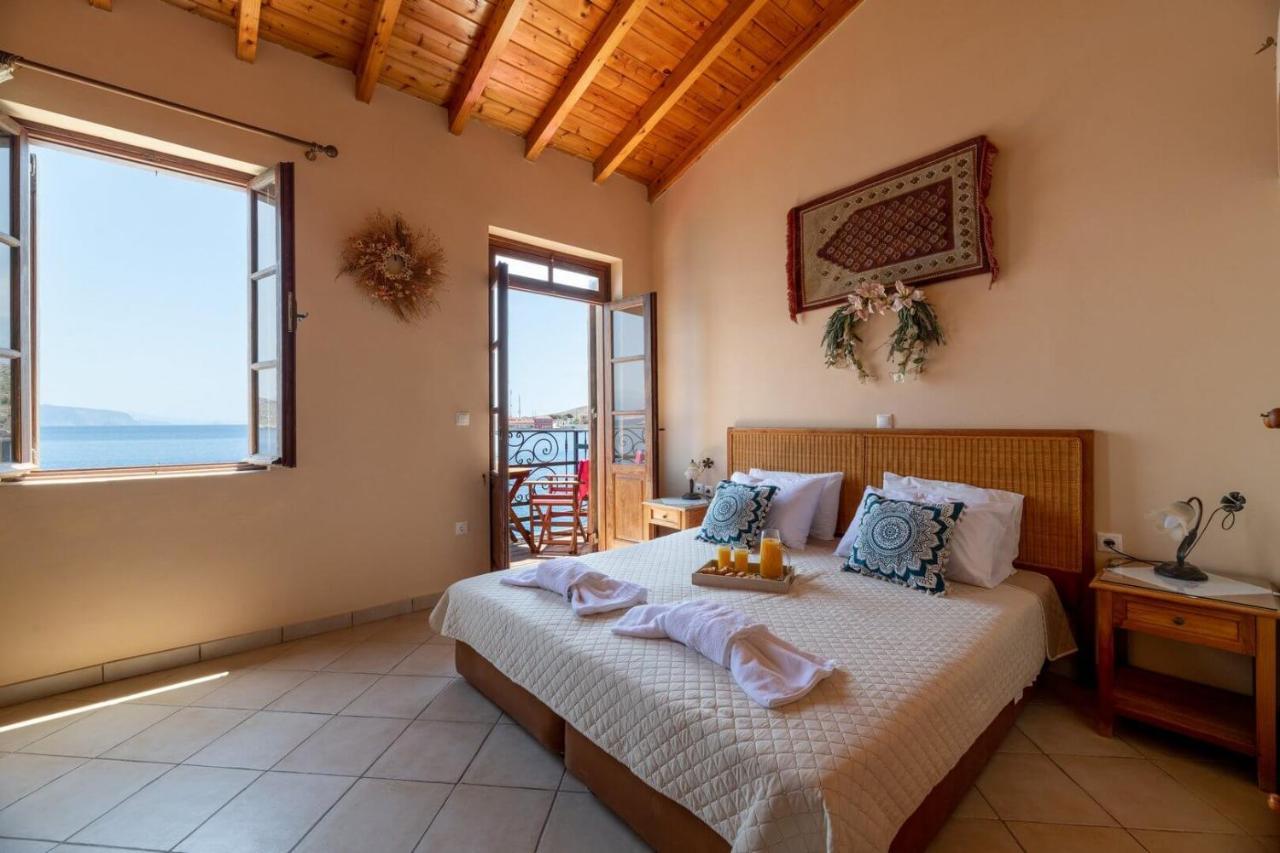 Villa Leleka Chalki Town Екстериор снимка