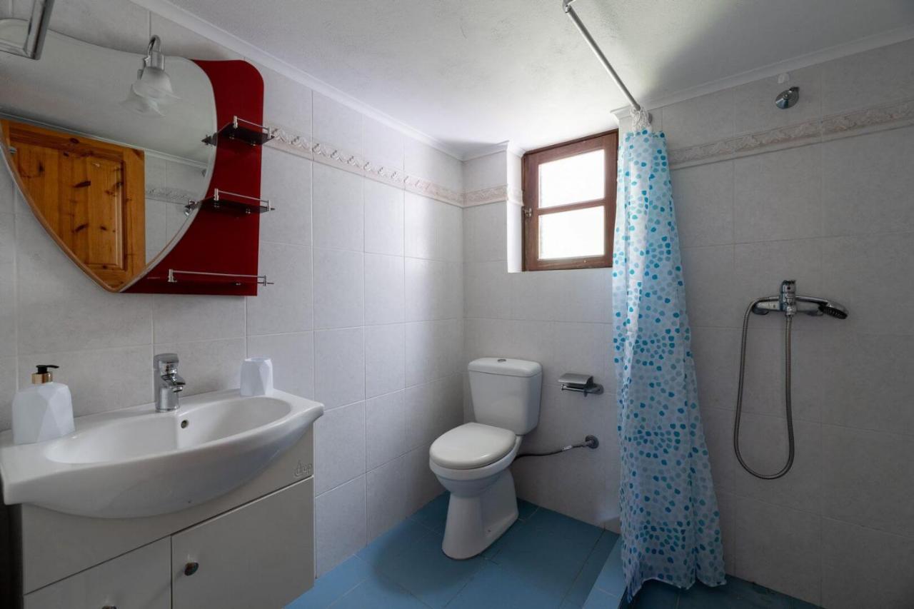 Villa Leleka Chalki Town Екстериор снимка